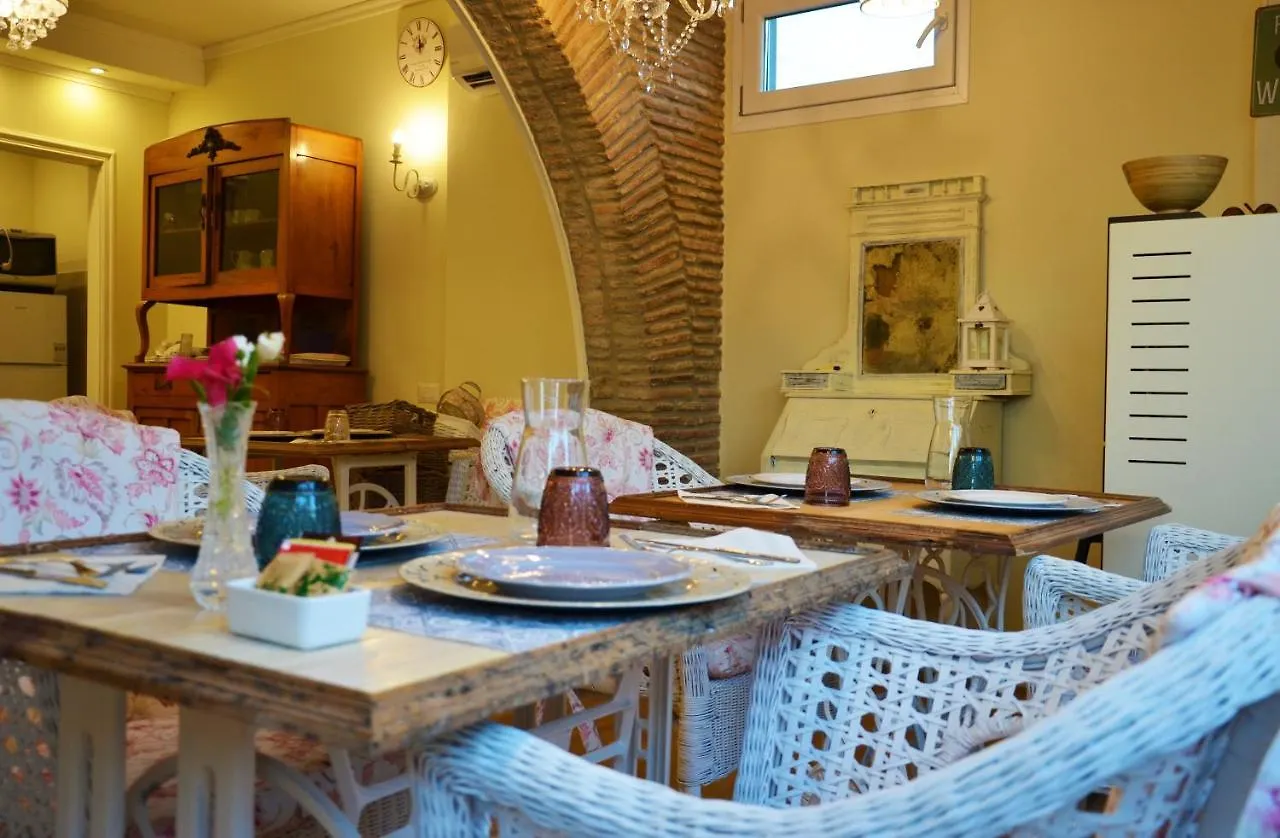 L'Albero Dei Gufi Bed & Breakfast Copparo 0*,
